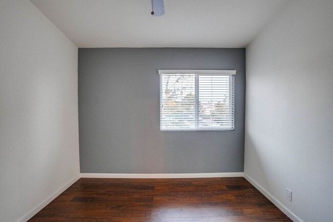 Building Photo - 3105 W 27th St