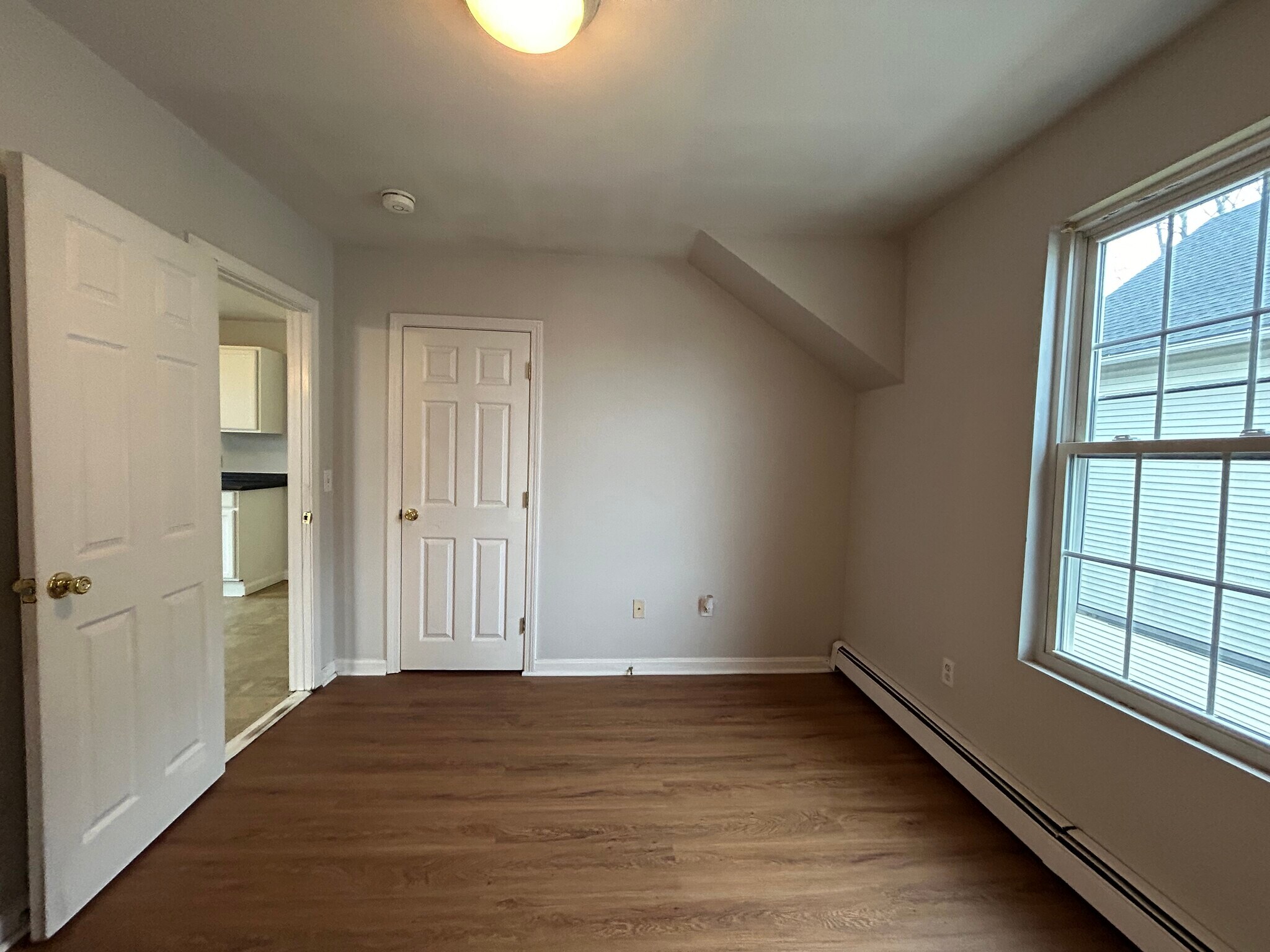 Building Photo - 4 Carlstad St