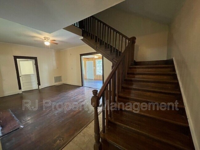 Building Photo - 8457 E Kerrville Rosemark Rd