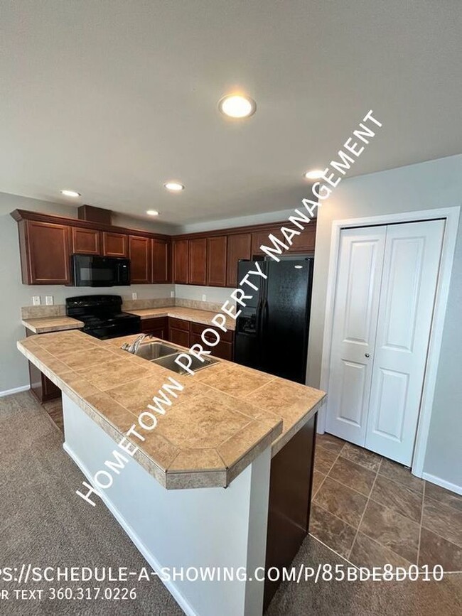 Building Photo - Summerwalk in Lacey - Available NOW!