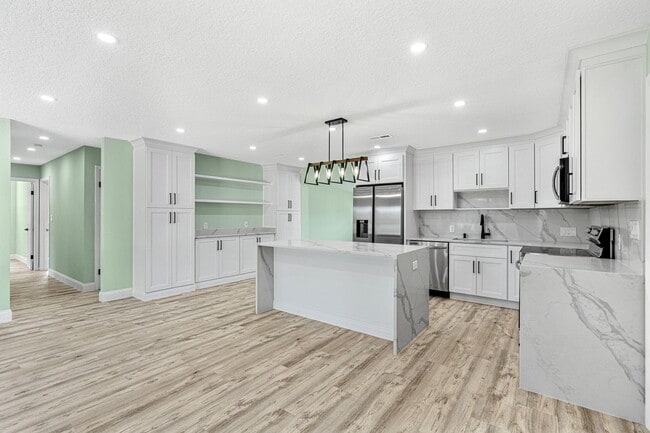 Building Photo - 406 Laurel St