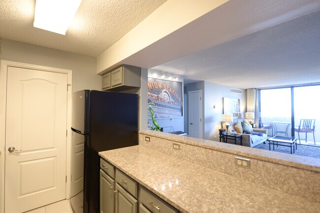 Open kitchen with a great view - 1020 15th St