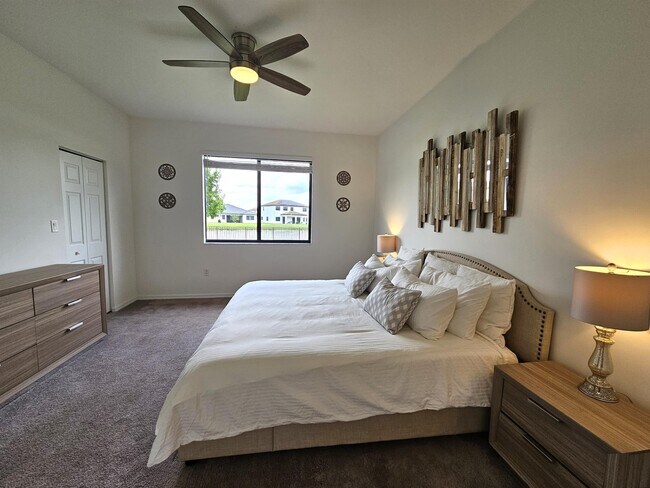 Building Photo - 5032 Arancia Ln