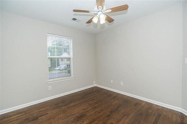 Building Photo - 3272 Peach Ct