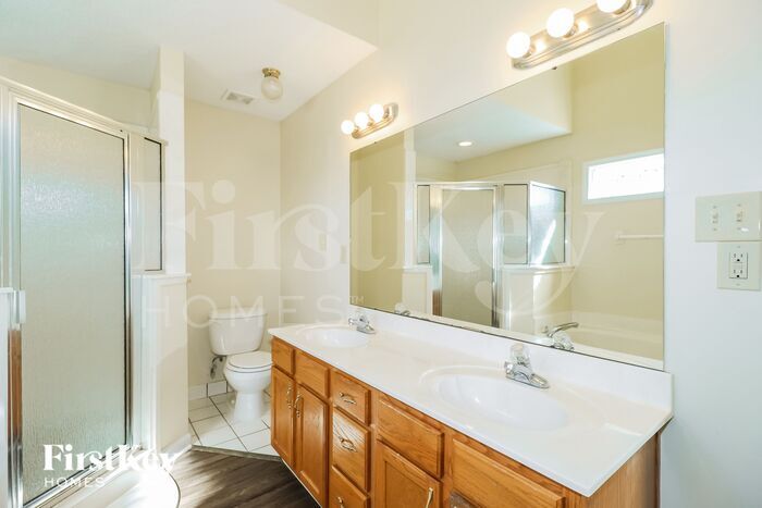 Building Photo - 1091 Mossy Knoll Dr