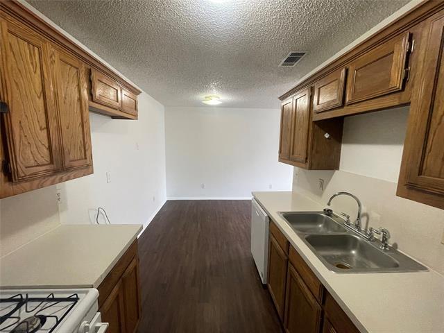 Building Photo - 1738 Dynasty Dr