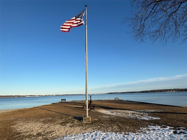 Building Photo - 1070 Town Harbor Ln