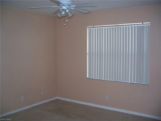 Building Photo - 216 NW 26th Ave