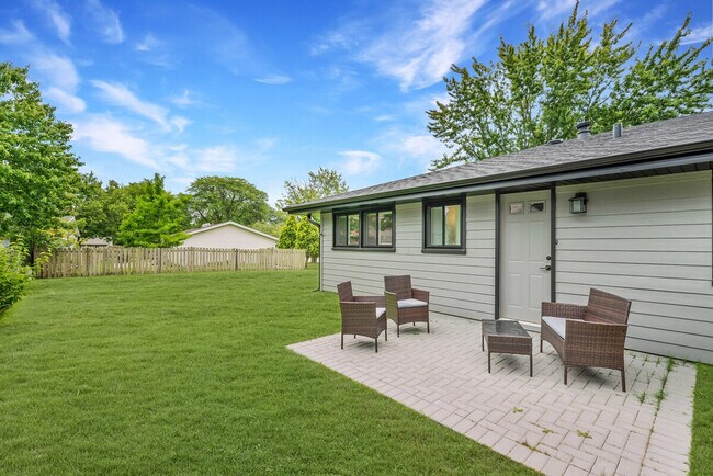 Building Photo - 227 Wakefield Ln