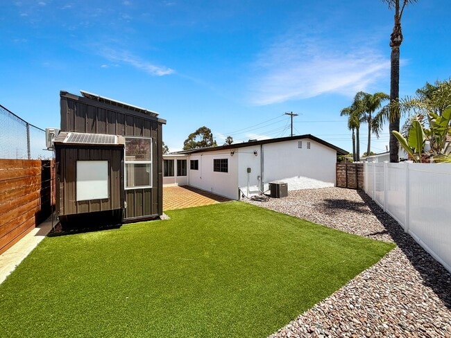 Building Photo - Charming & Spacious 3BD/2BA House in Clair...
