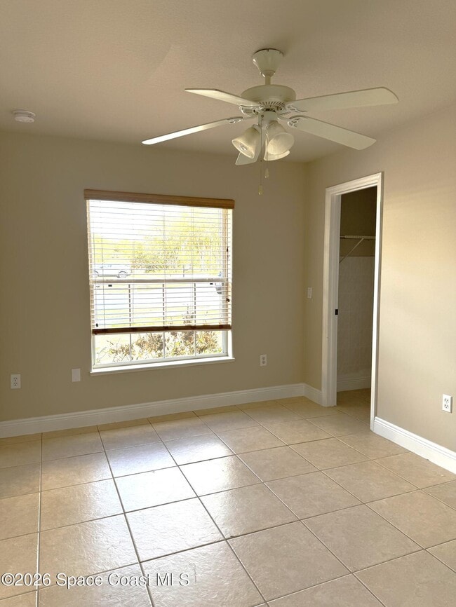 Building Photo - 320 Jennifer Dr