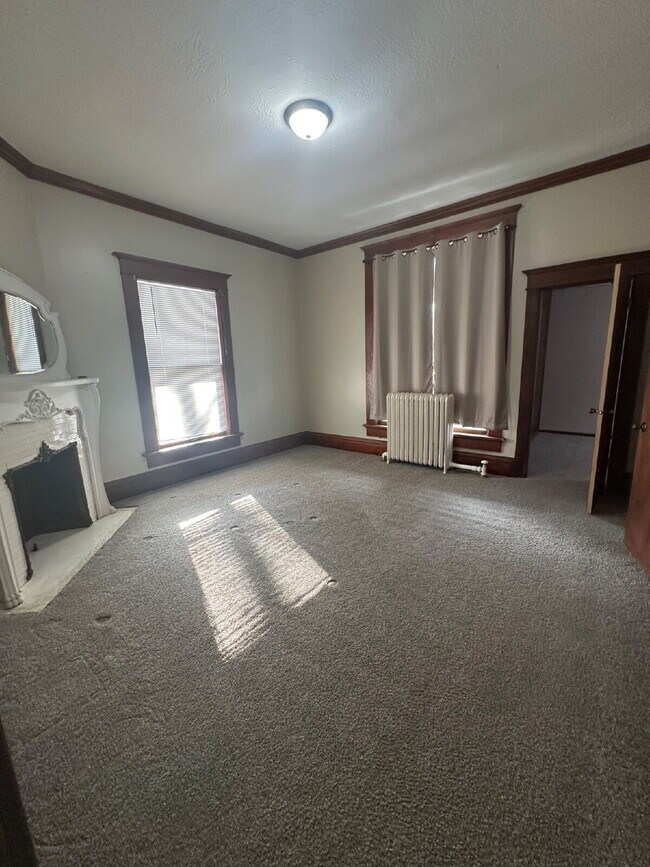 Building Photo - 747 Parker Ave