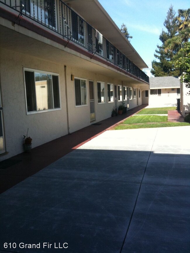 Building Photo - 610 Grand Fir Ave