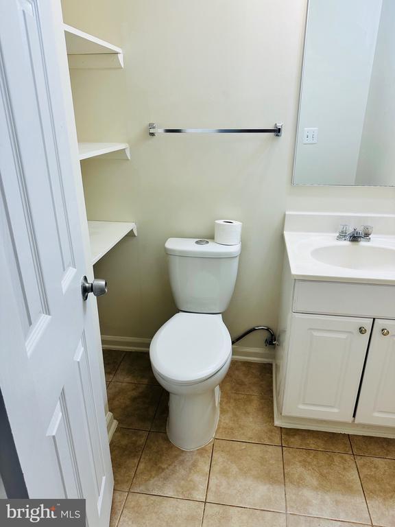 Building Photo - 22 Alden Ct