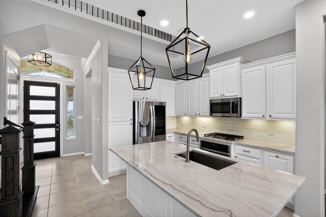 Building Photo - 104 Cartwheel Bend