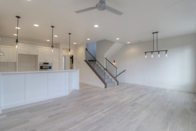 Building Photo - 3322 E Exacta Ln
