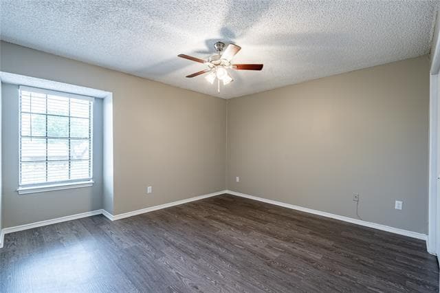 Building Photo - 400 Cambridge Dr