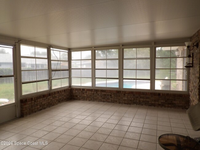Building Photo - 1291 Ein Ct NW