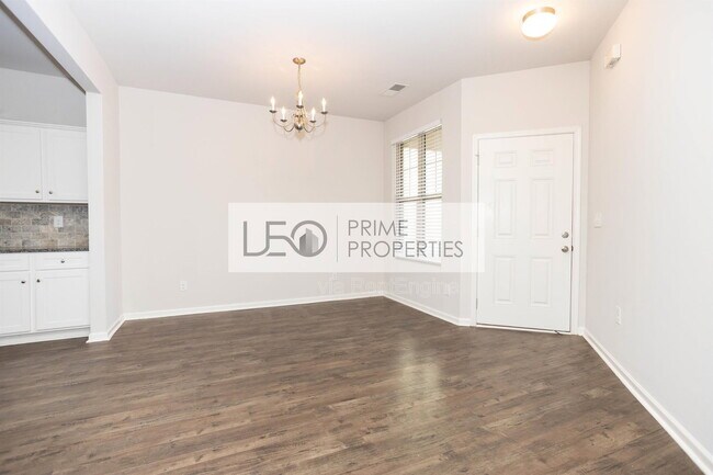 Building Photo - 156 Daisy Cir