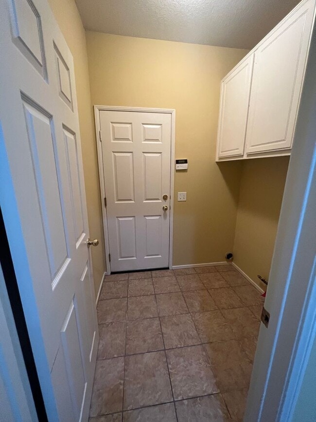 Building Photo - Beautiful home on cul-de-sac!!!