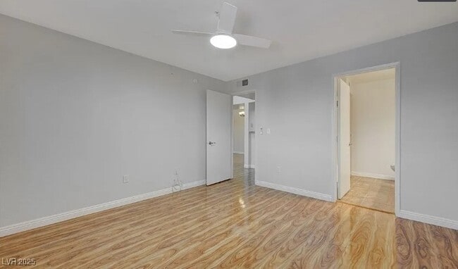 Building Photo - 950 Seven Hills Dr