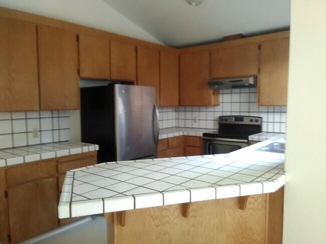 Building Photo - 3363 Merrill Rd