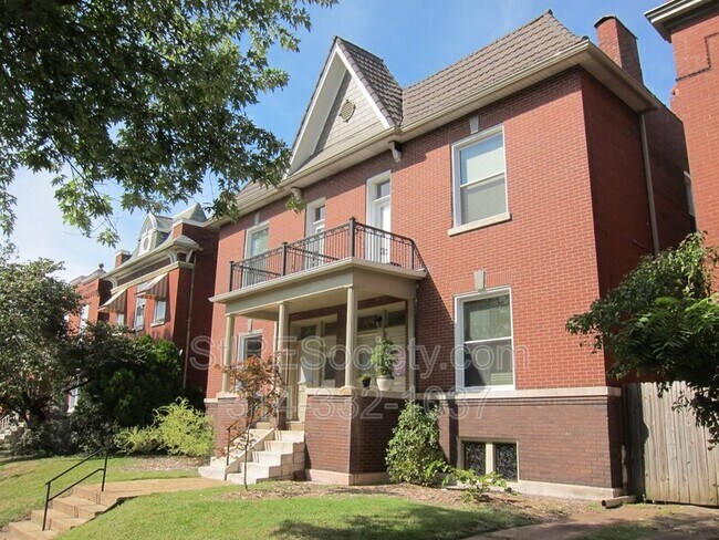 Building Photo - 3849 Juniata St