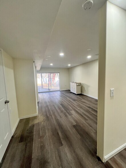 Building Photo - 4518 Clay St NE