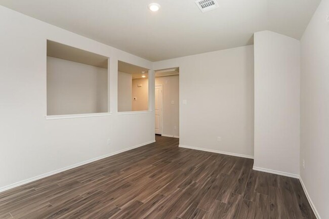 Building Photo - 9020 Yellow Rose Dr