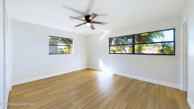 Building Photo - 987 Nicklaus Dr