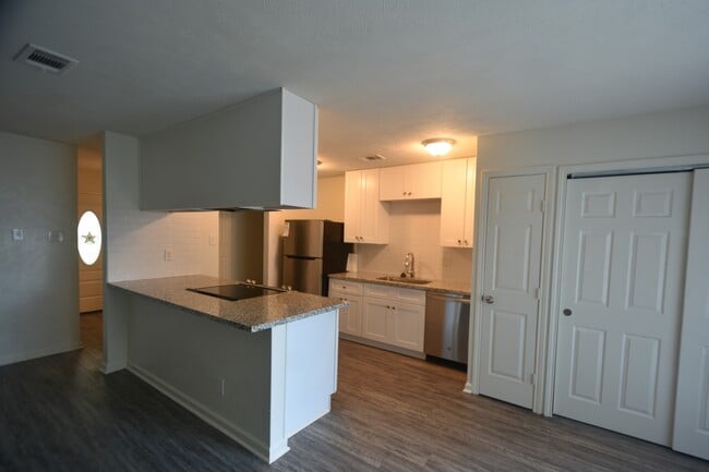 Building Photo - 24215 Beef Canyon Dr