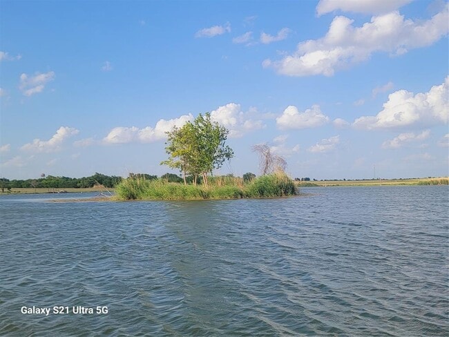 Building Photo - 1150 CR 405
