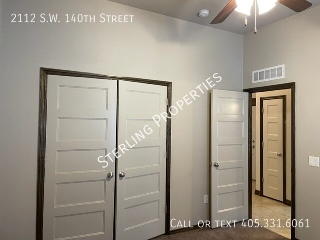 Building Photo - 2112 SW 140th St