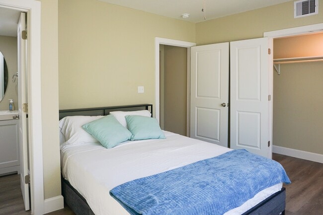 Building Photo - 3703 Market St