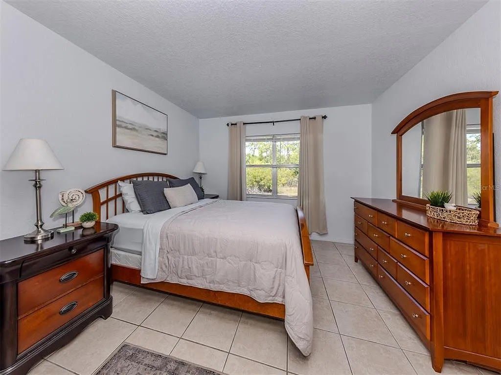 Building Photo - 25050 Sandhill Blvd