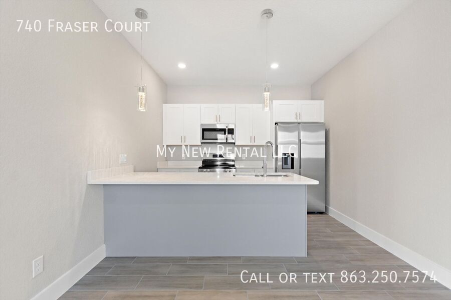 Building Photo - 740 Fraser Ct