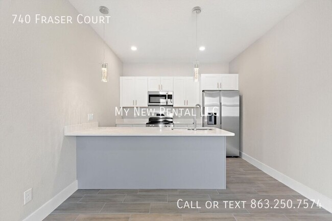 Building Photo - 740 Fraser Ct