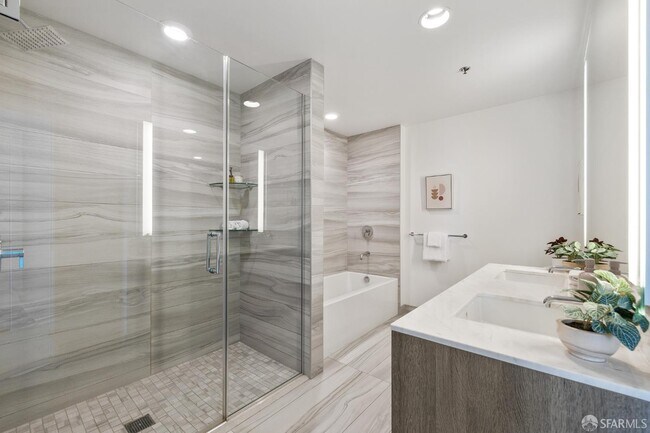 Building Photo - 201 Folsom St