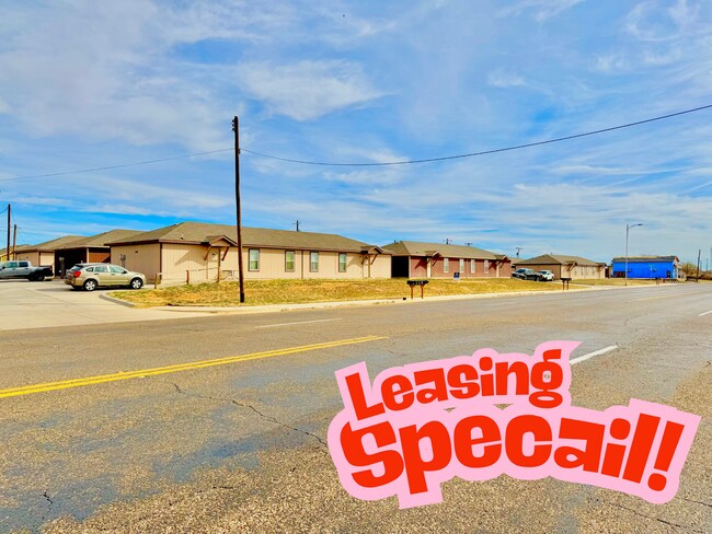 Leasing Special** MOVE IN READY! - Leasing Special**  MOVE IN READY!