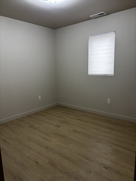 Building Photo - 1414 Silver Cir