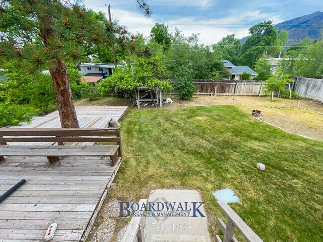 Building Photo - 2827 E Bridgewater Dr