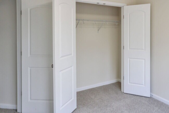 Building Photo - 15200 Lady Lauren Ln