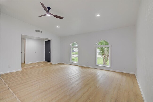 Building Photo - 15507 Sierra Valle Dr