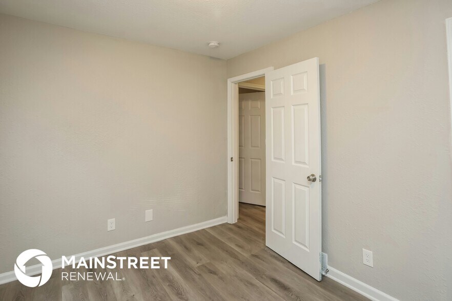 Building Photo - 6702 Fairlane Dr
