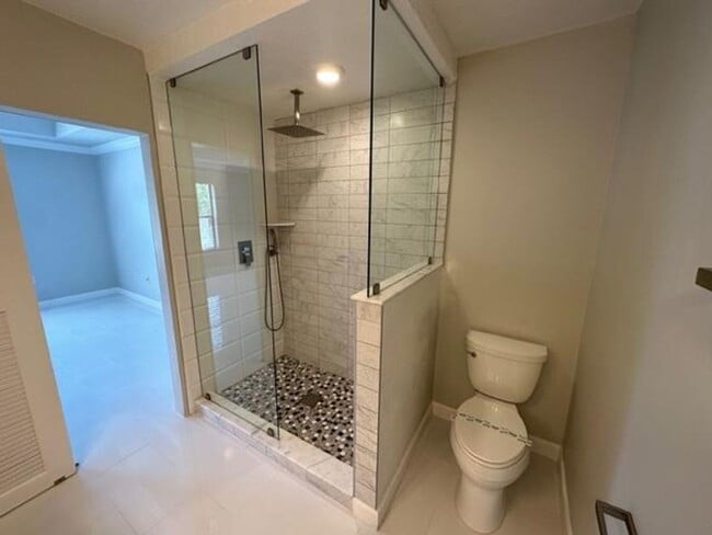 Building Photo - Iconic 2 story corner condo at the Terraces of Celebration. Completely renovated 2 Bedroom, 2 Bat...