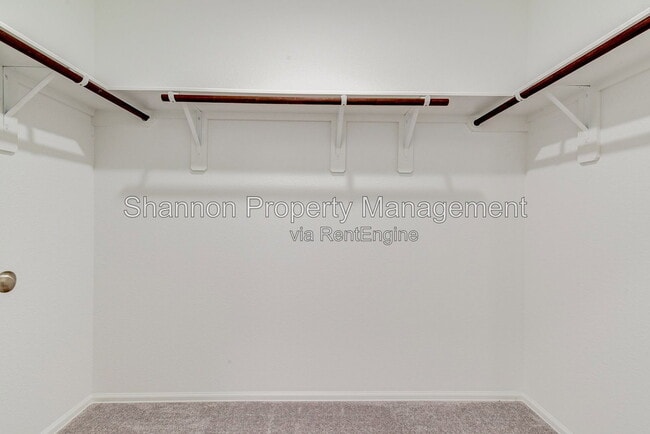 Building Photo - 7418 Clover Chase Dr