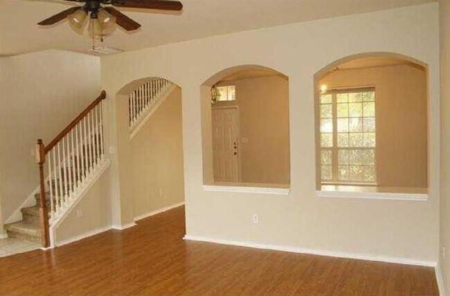 Building Photo - 8904 Glen Canyon Dr