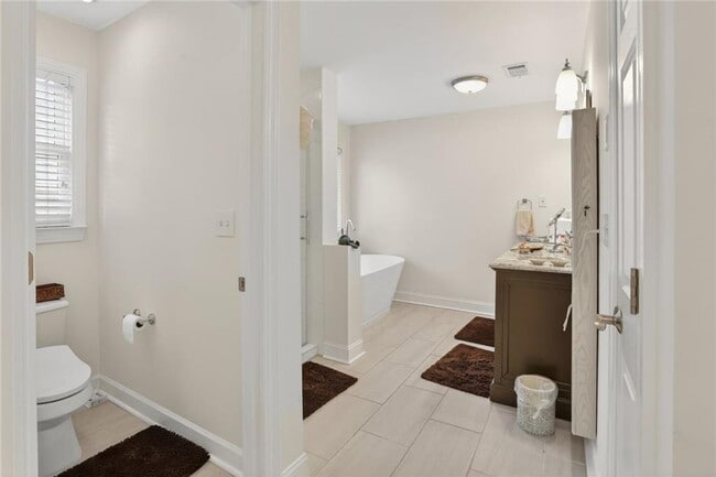 Building Photo - 4502 Regency Lake Dr