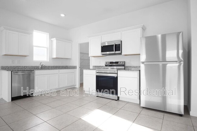 Building Photo - 456 Hennepin Lp