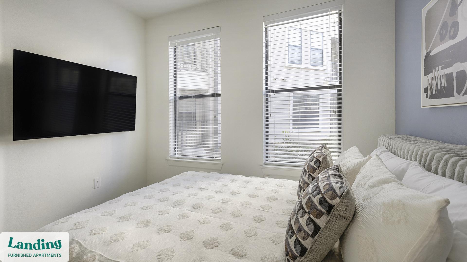 Building Photo - 5275 Town and Country Blvd